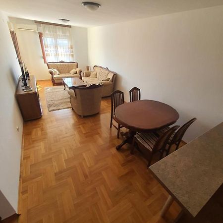 Oksana Apartment พอดโกริกา ภายนอก รูปภาพ