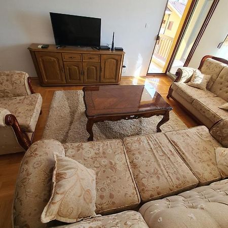 Oksana Apartment พอดโกริกา ภายนอก รูปภาพ