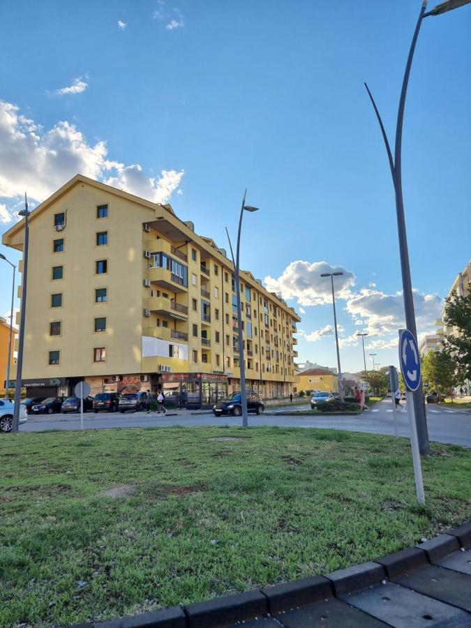 Oksana Apartment พอดโกริกา ภายนอก รูปภาพ