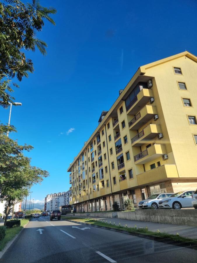 Oksana Apartment พอดโกริกา ภายนอก รูปภาพ